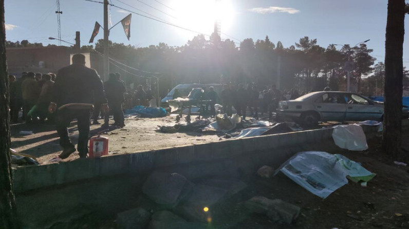 انفجاران إرهابيان يوديان بحياة 103 إيرانيين قرب مقبرة قاسم سليماني